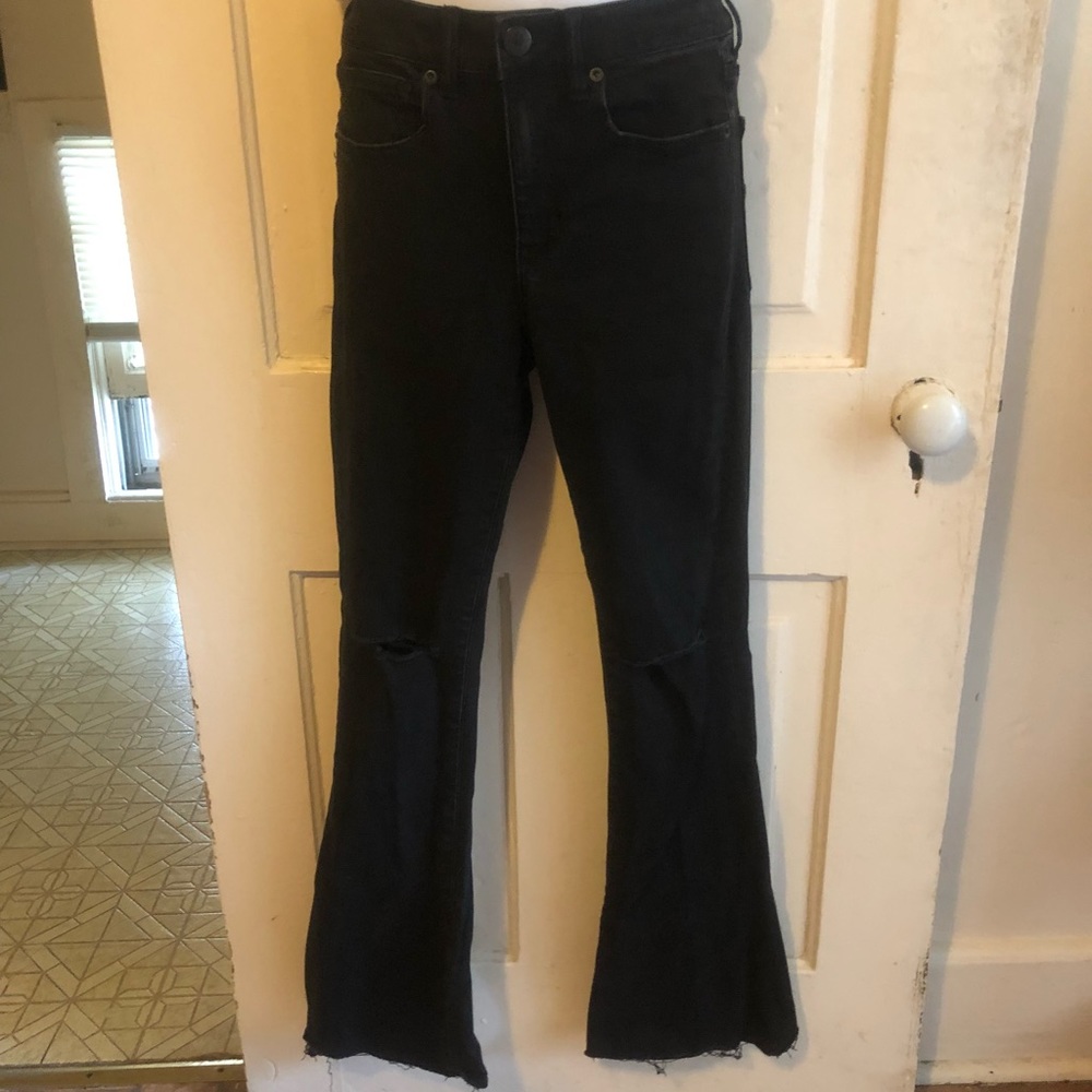 Women’s 6 AE Black Flares